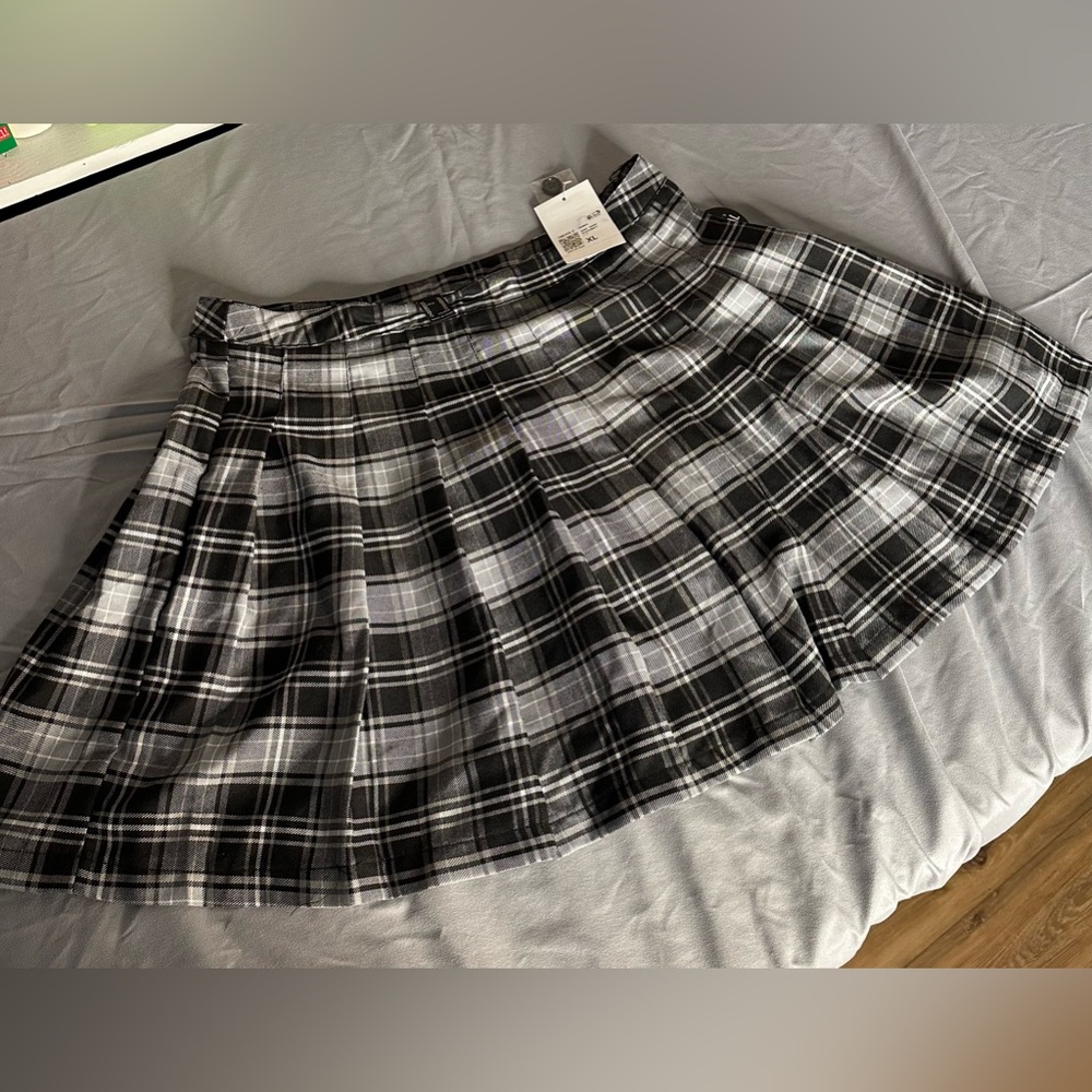 Forever 21 Plaid Pleated Mini Skirt